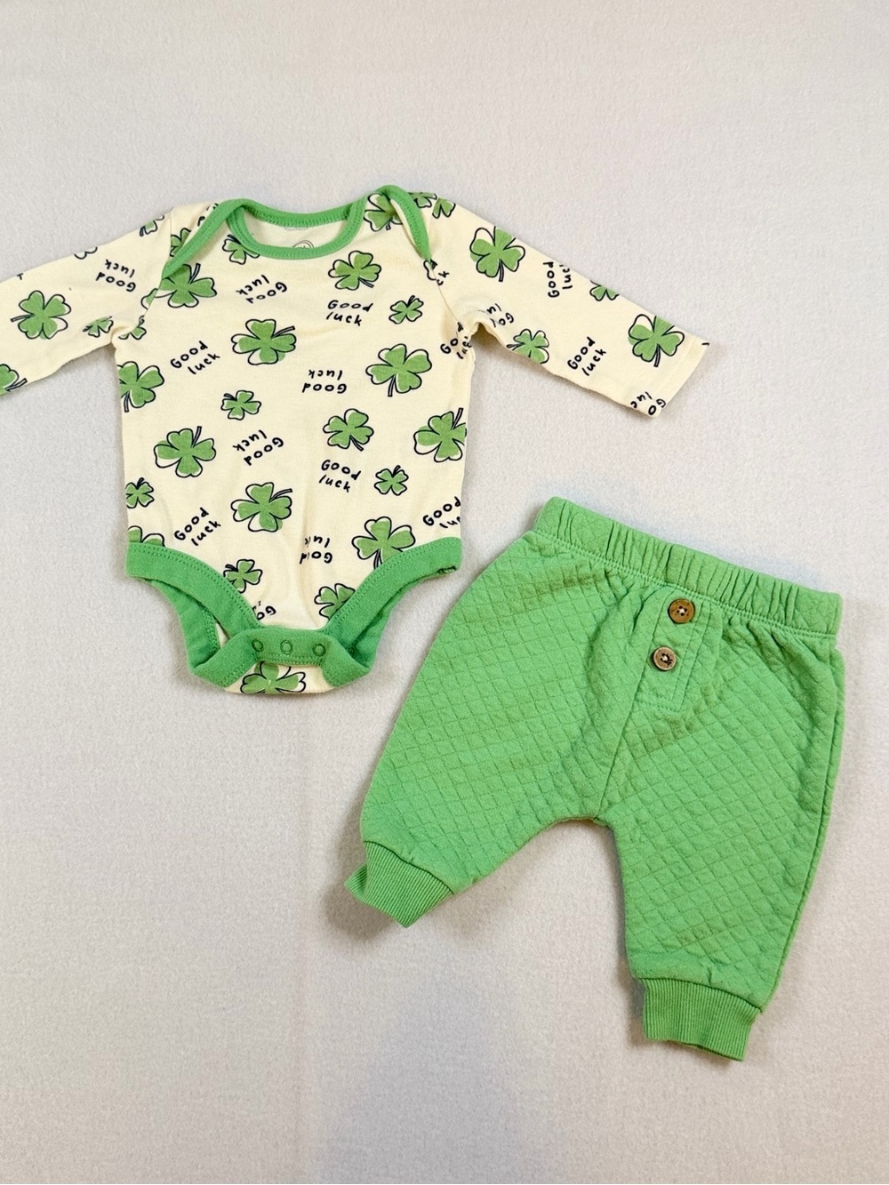 Wonder Nation Baby 0-3M Shamrock Bodysuit & Quilted Pants Set Green St Patricks